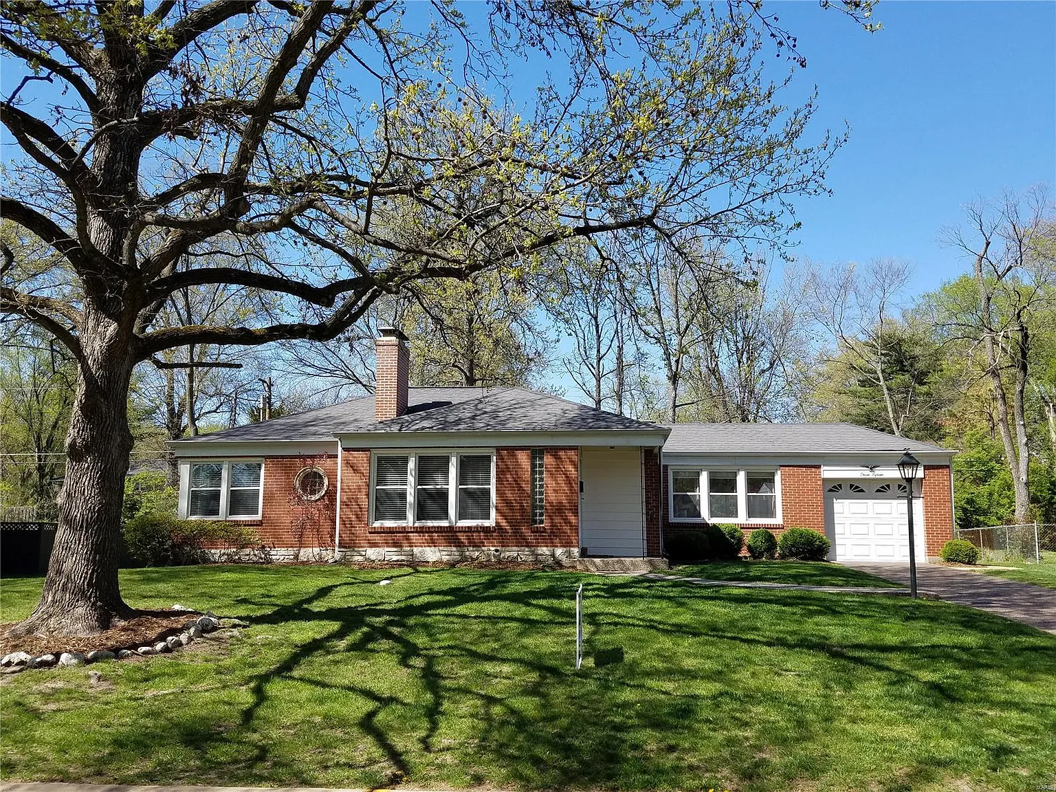 315 Camellia Dr photo 1