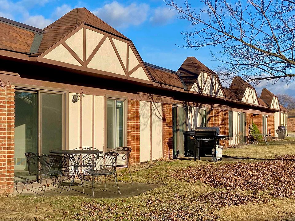 1st image of 29900 Grand Oaks Dr APT 23