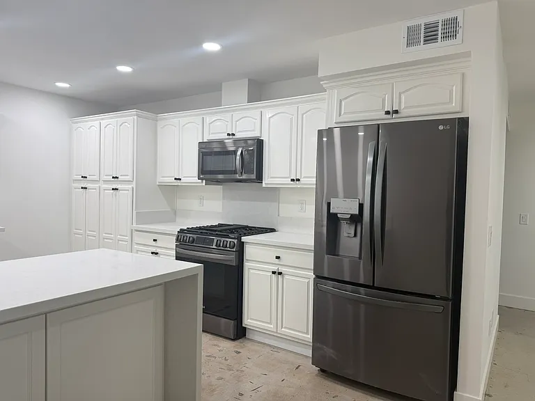 14887 Ash Dr — Photo 3