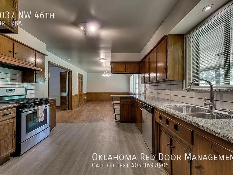 2037 NW 46th St — Photo 13