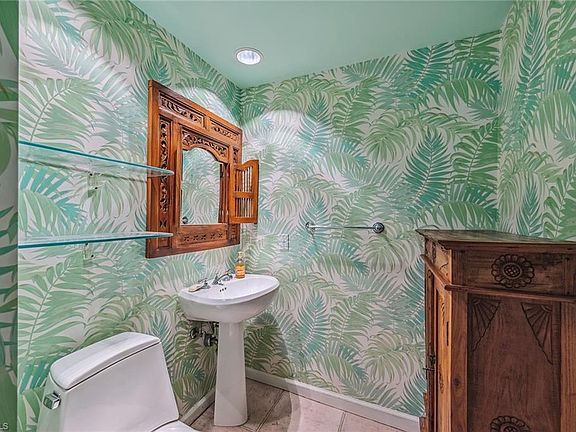 3rd image of 8720 Bay Colony DR #104