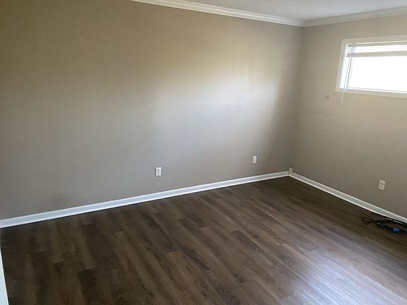 5th image of 100 Marr Dr