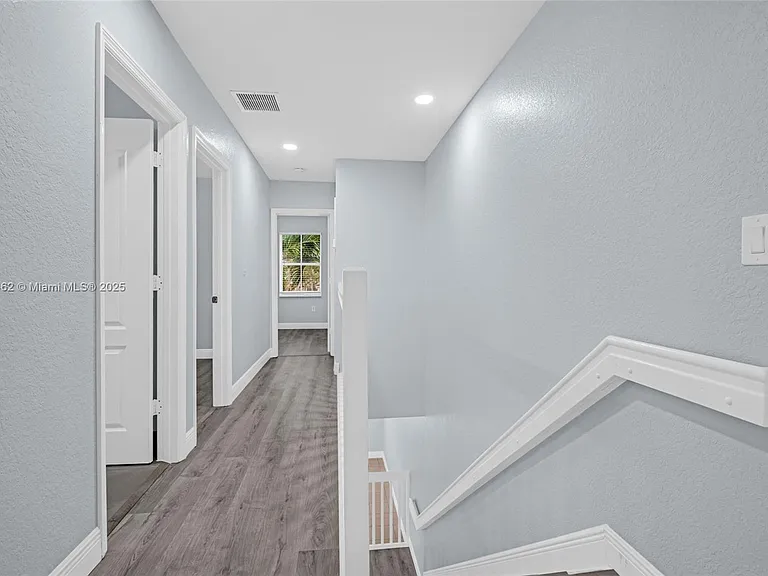 3197 SW 128th Way — Photo 6