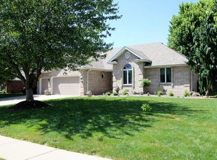 903 E Lakewood St, Springfield, MO 65810