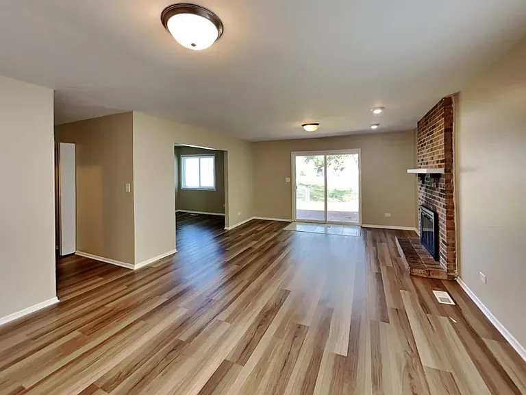 8295 S Utica Ave — Photo 9