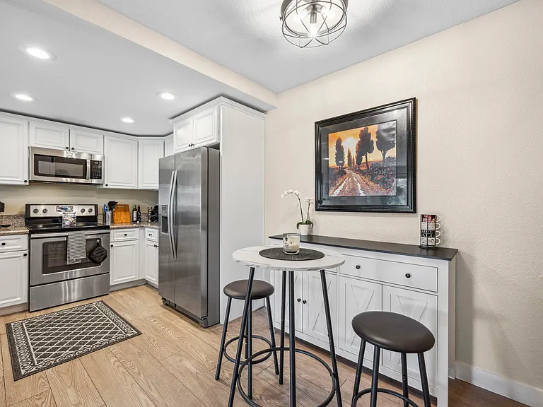 2508 Navarra Dr #402 — Photo 14