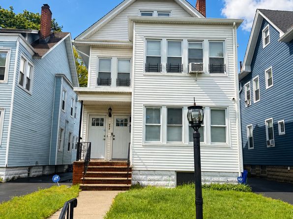 486 N Maple Ave Floor 1