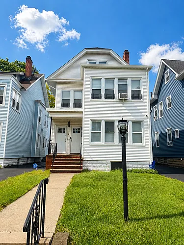 486 N Maple Ave Photo 1