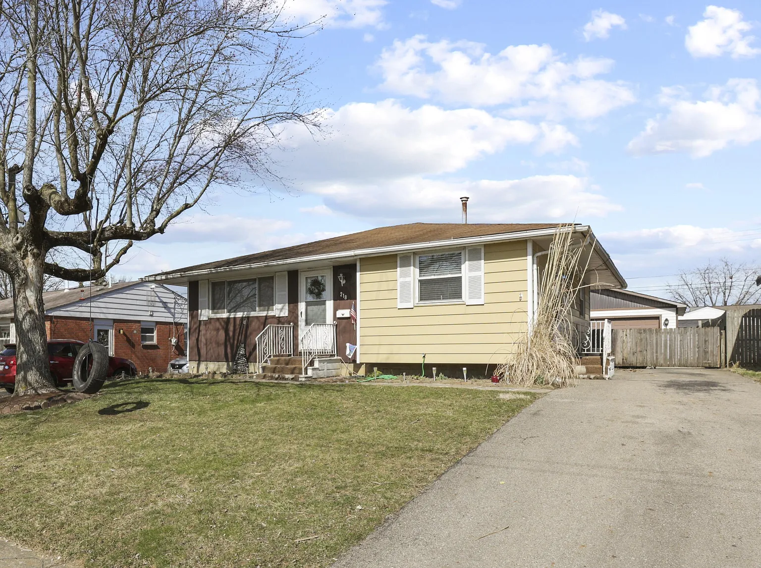218 Schryver Rd photo 1