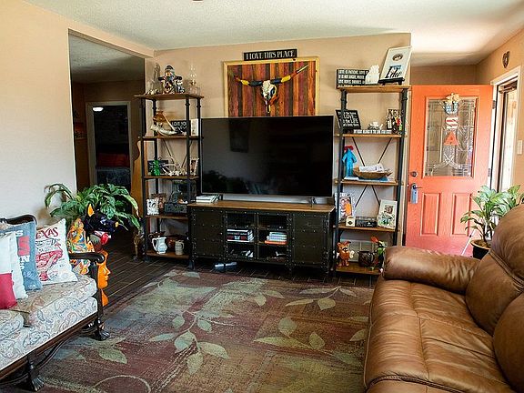 Entrance to living room