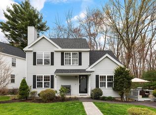 64 Meadowood Rd, North Andover, MA 01845