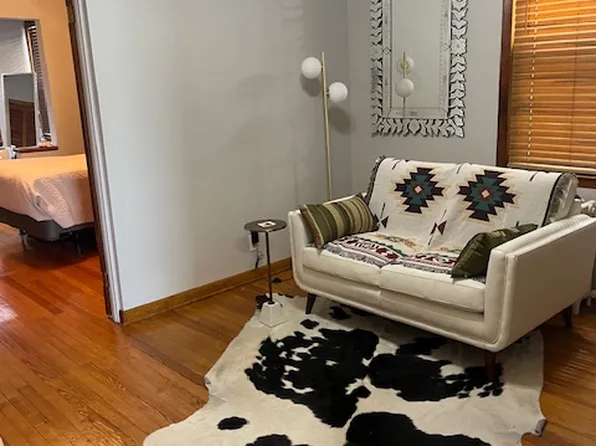 221 Riverview Place image 2 of 11