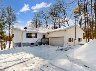 231 Mountain Lake Dr, Dingmans Ferry, PA 18328