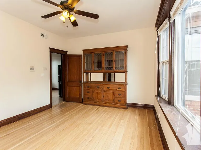 1436 W Addison St #2 — Photo 6