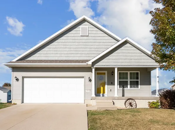 4651 Loren Dr, Cedar Falls, IA 50613