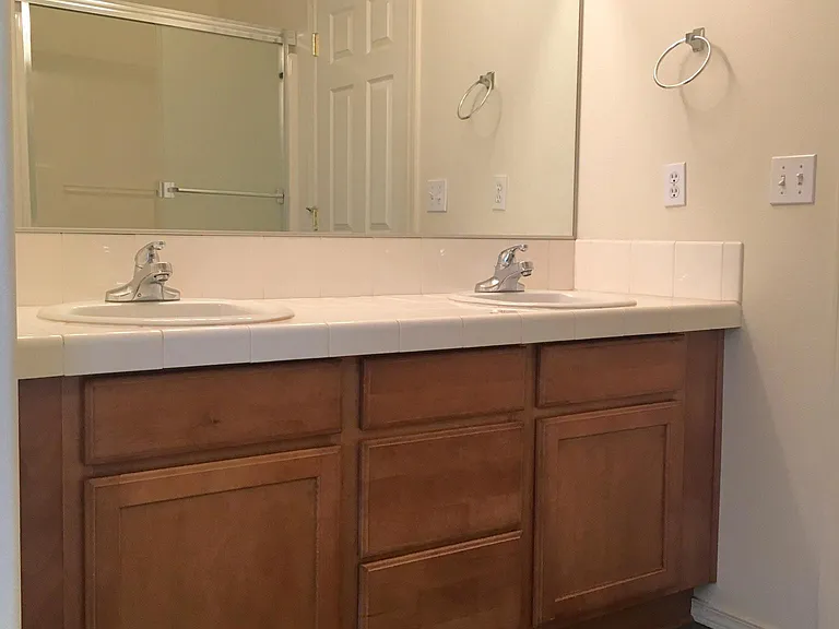 4047 Thoroughbred Ave SE — Photo 10
