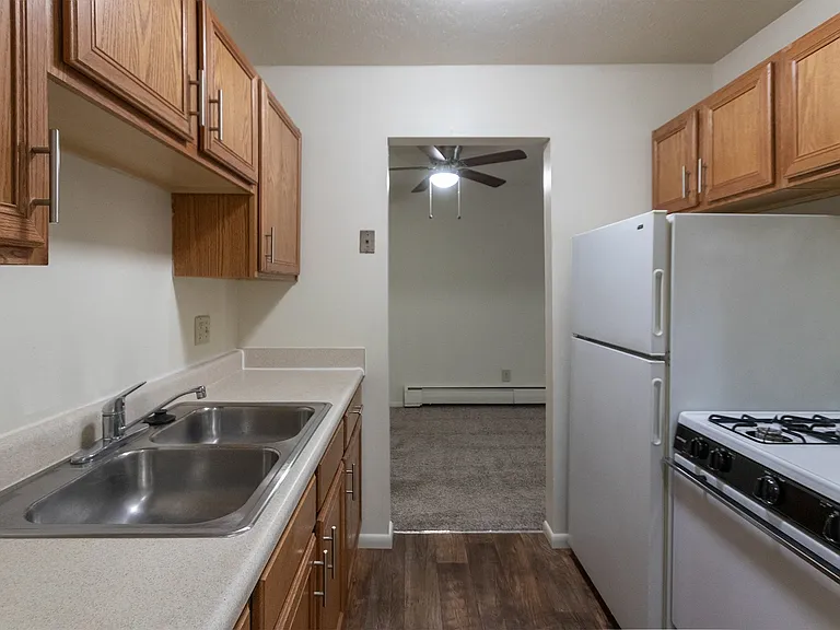 Blue Grass Manor — Photo 18