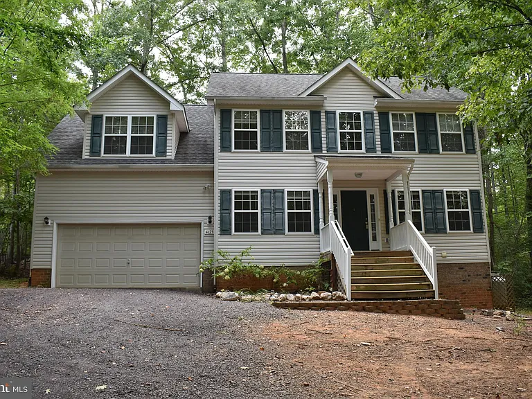4623 Lakeview Pkwy — Photo 1