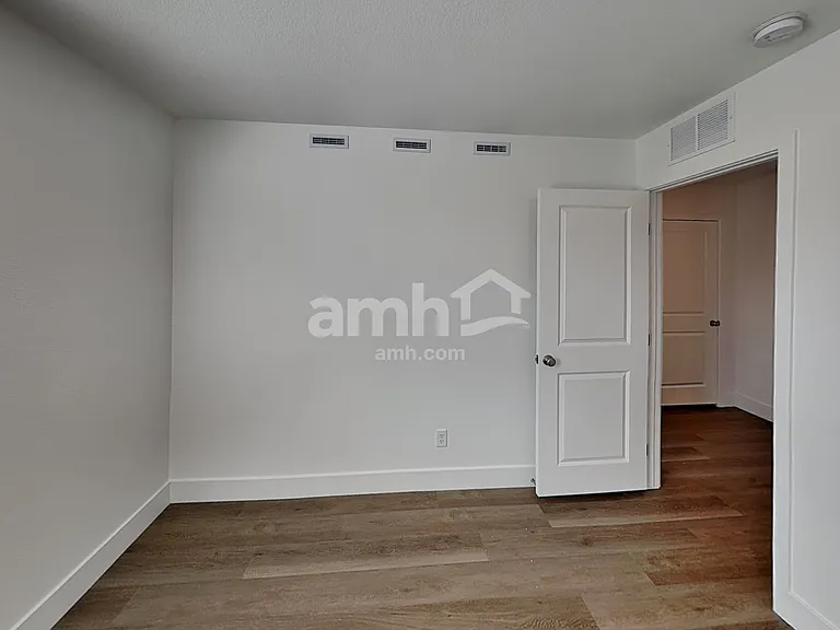 8183 Braavos Peninsula Ave — Photo 15