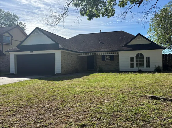 2014 Lexington Woods Dr, Spring, TX 77373