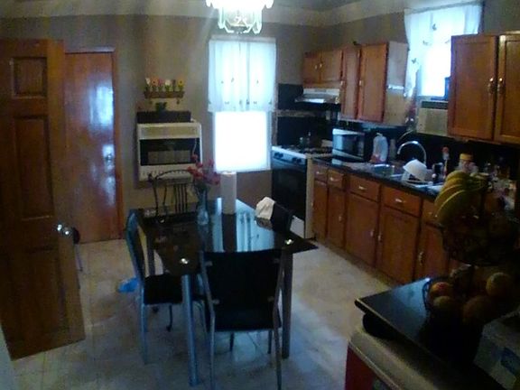 5th image of 3547 S Winchester Ave