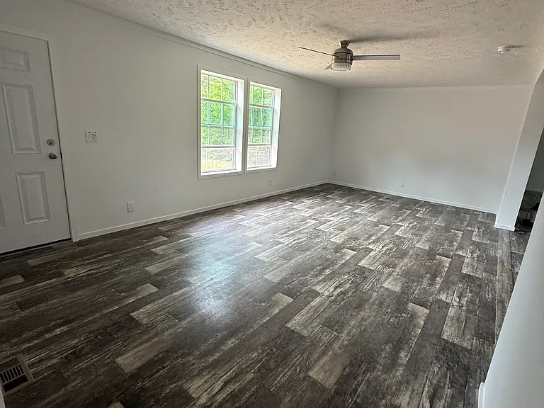 11760 Highway 52 — Photo 17
