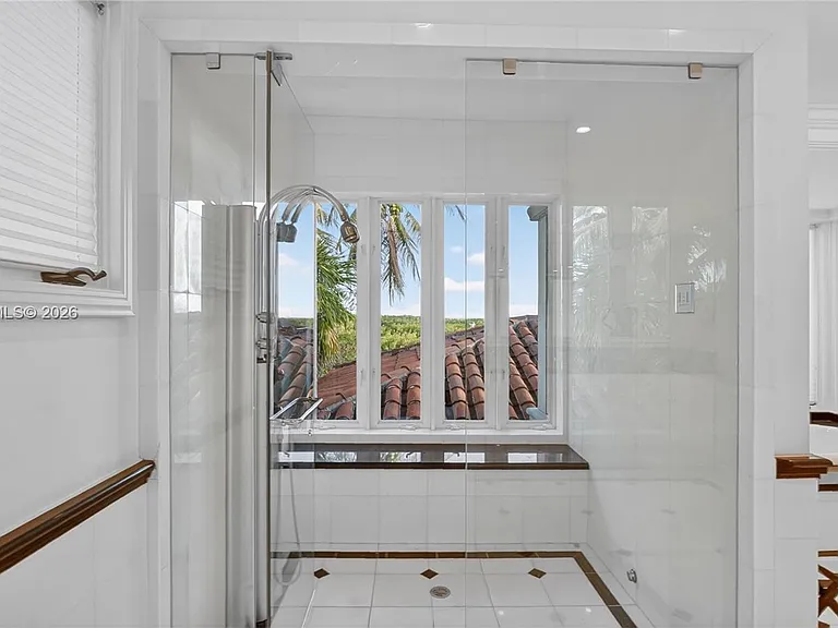 260 Cape Florida Dr — Photo 59