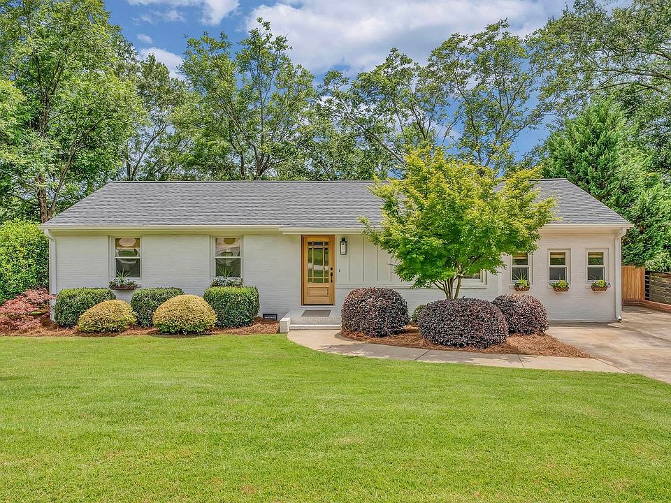 1st image of 419 Willow Springs Dr
