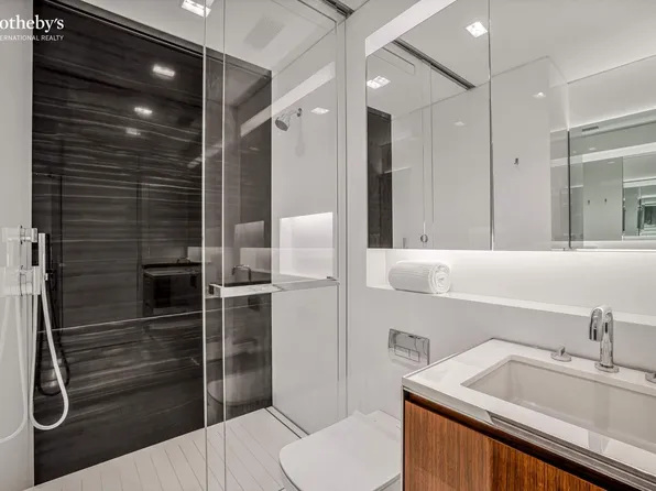 825 5th Avenue image 12 of 14