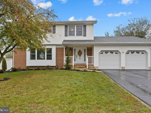 62 New Colony Dr, Hamilton, NJ 08619