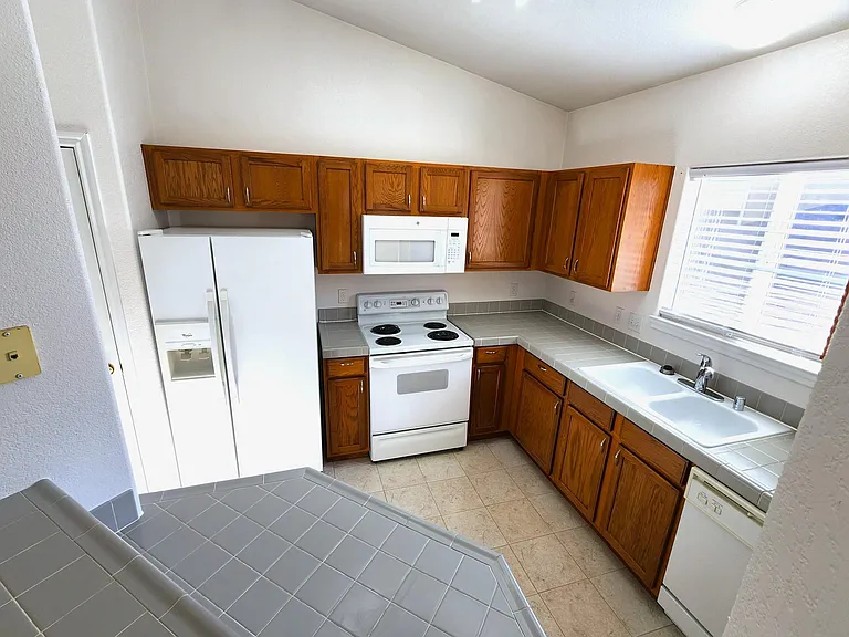 3895 Riviera Grv #202 — Photo 8