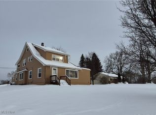 5385 Bartlett Rd, Bedford Heights, OH 44146