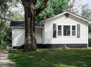 2713 Hollins Rd NE, Roanoke, VA 24012