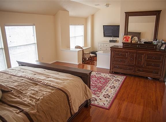 4th image of 7921 Cabin Ct