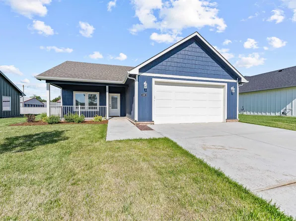 419 Dala Dr, Lindsborg, KS 67456