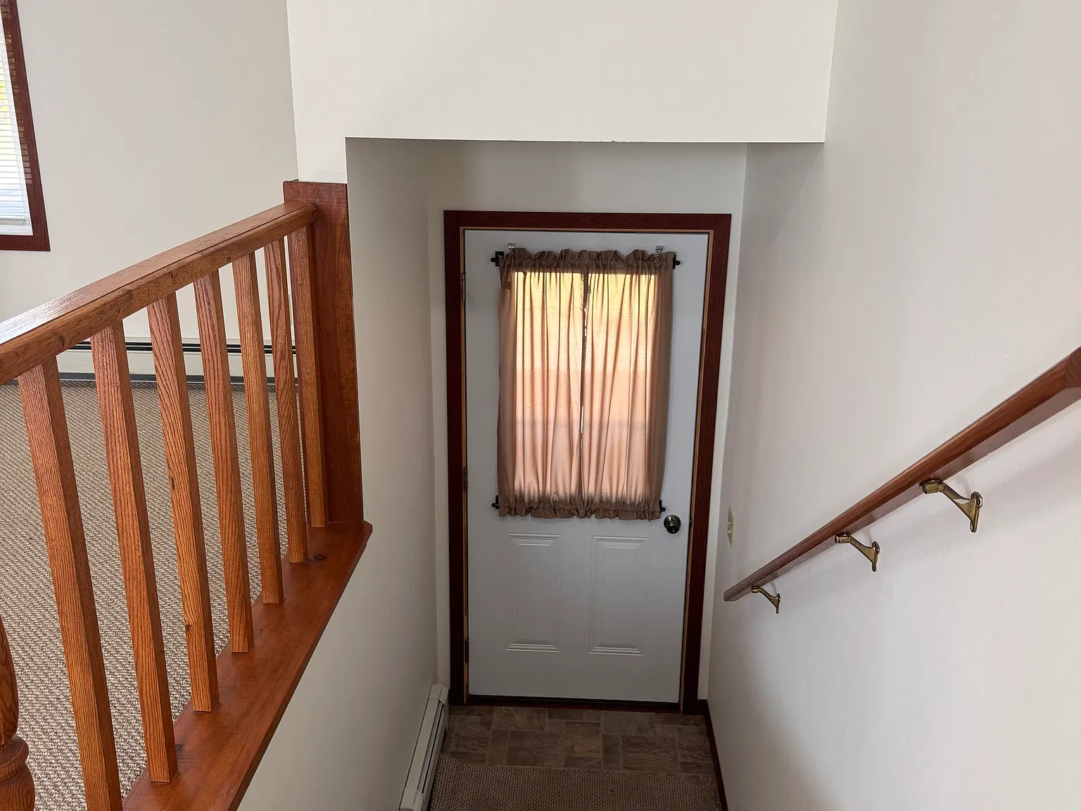 2 bed, $1,000 — Photo 3