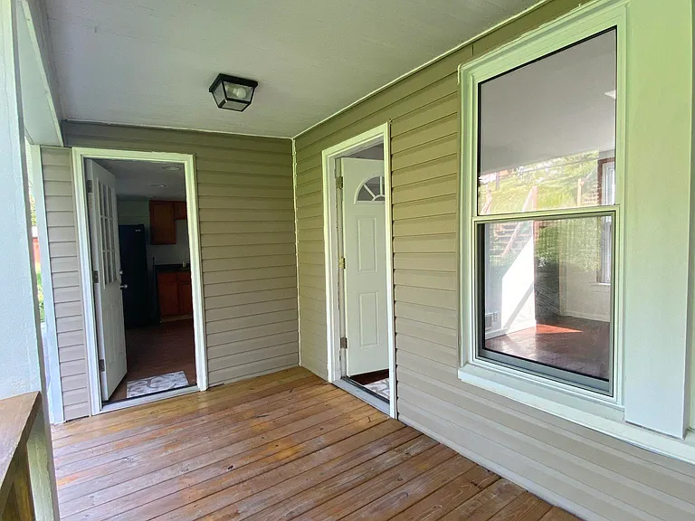 61 Pointview Rd #2 — Photo 22