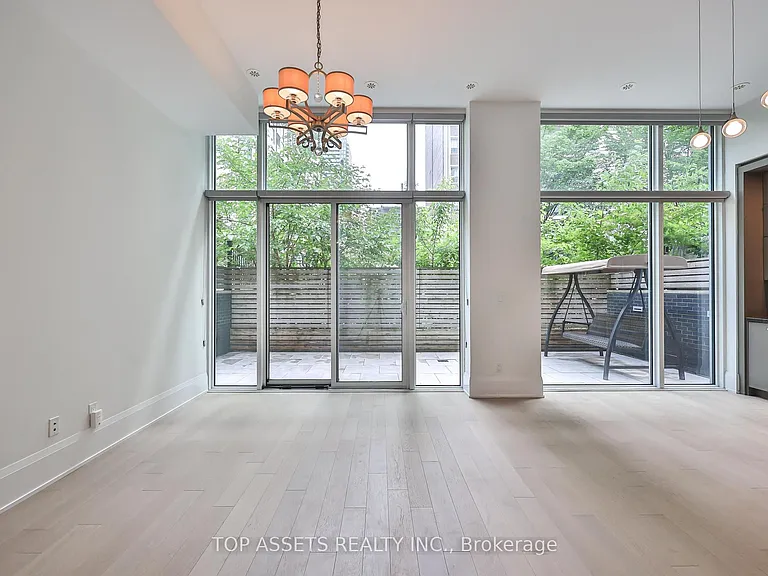 101 Erskine Ave #Townhouse 10 — Photo 10