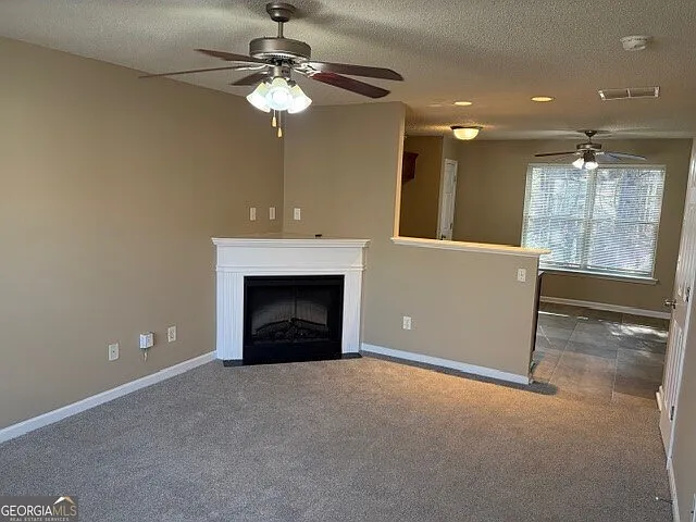 306 Lauren Dr — Photo 3