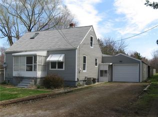 2437 Saltsman Rd, Erie, PA 16510