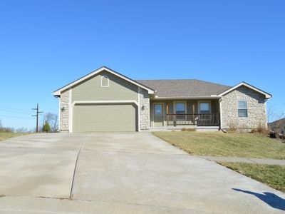 2242 SE Moorefield Ct, Tecumseh, KS, 66542