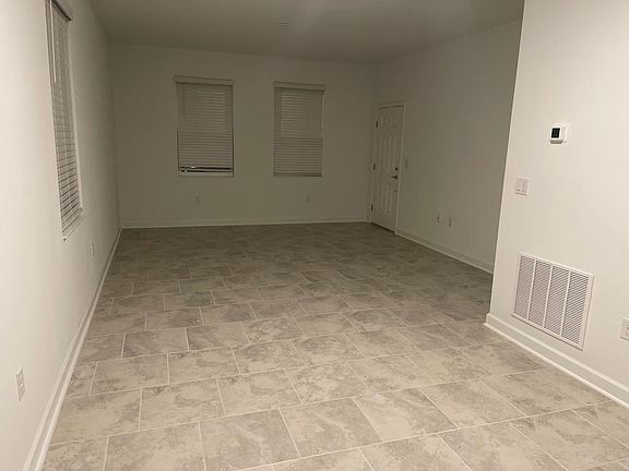 3rd image of 6318 Lakepine St Floor 1