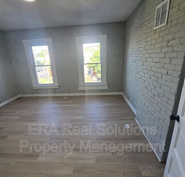 732 S Ohio Ave — Photo 8