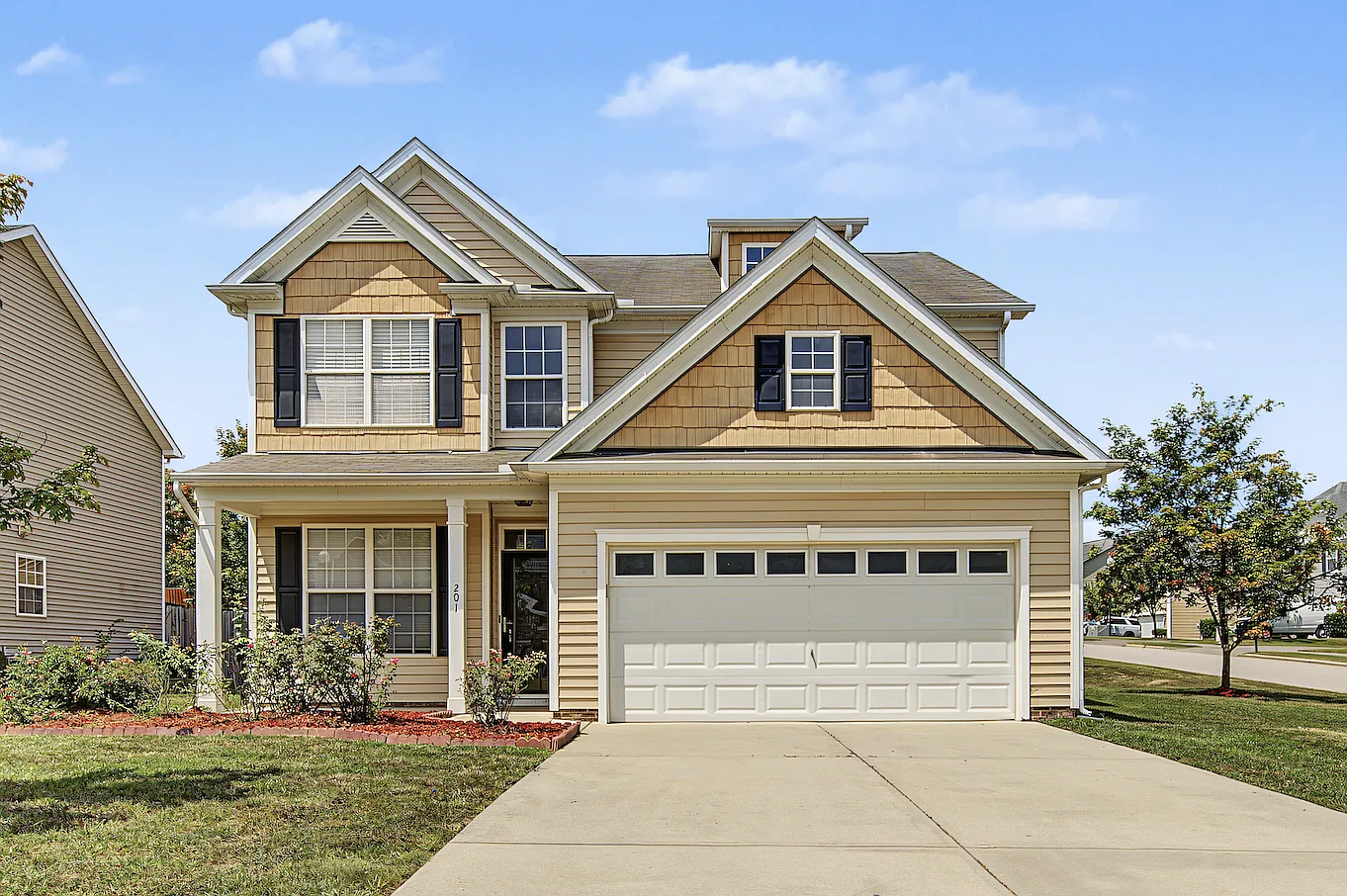 4 bed, 3.5 bath, 2848 sqft, $2,550 — Photo 1