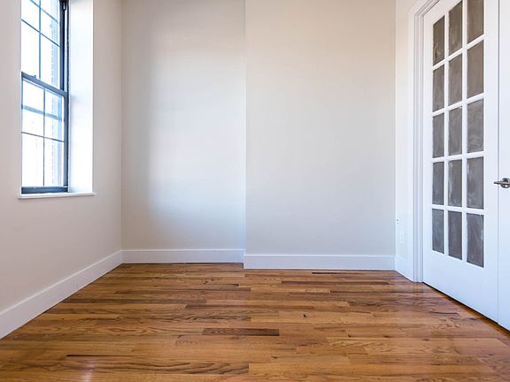 5th image of 156 Knickerbocker Ave #3J