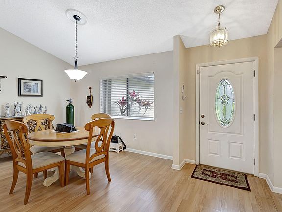 5th image of 178 Ramblewood Circle
