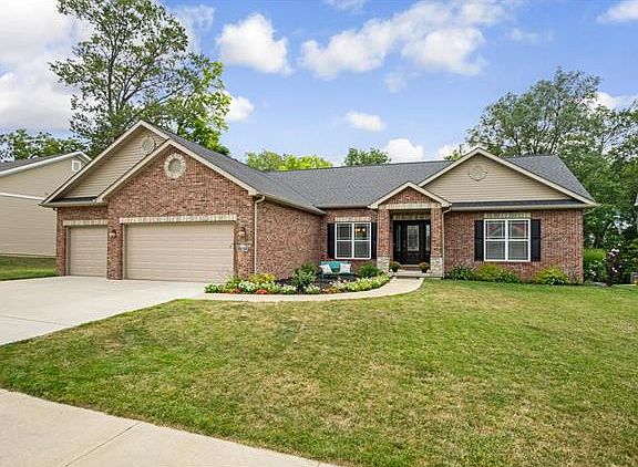 3rd image of 1353 Shady Parc Ct