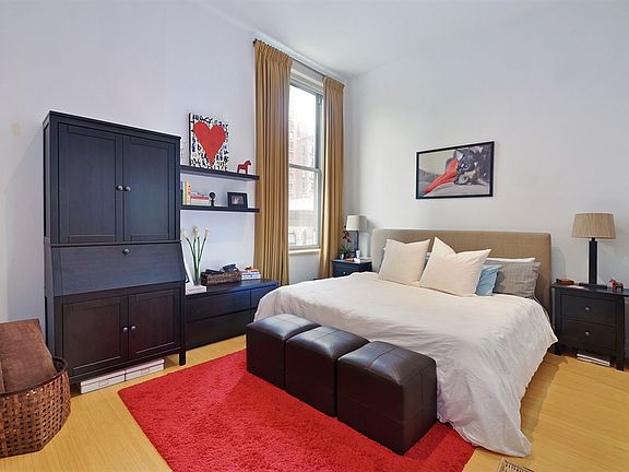 3rd image of 110 Livingston St APT 4P