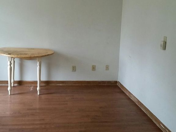 5th image of 722 Franklin Ave E