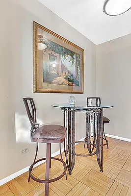 Rented by R New York | media 4